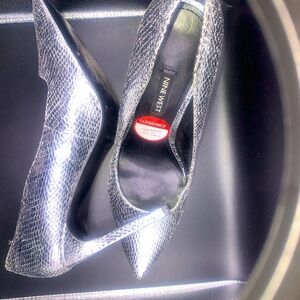 Nine west silver pumps